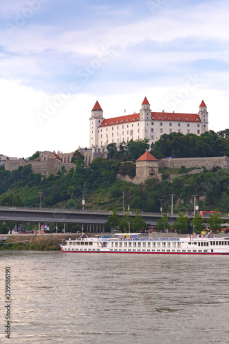 Canvas Print Bratislava Castle, Slovakia