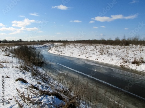 Spring, the river melts ice, warmth and spring mood © Андрей Яковлев