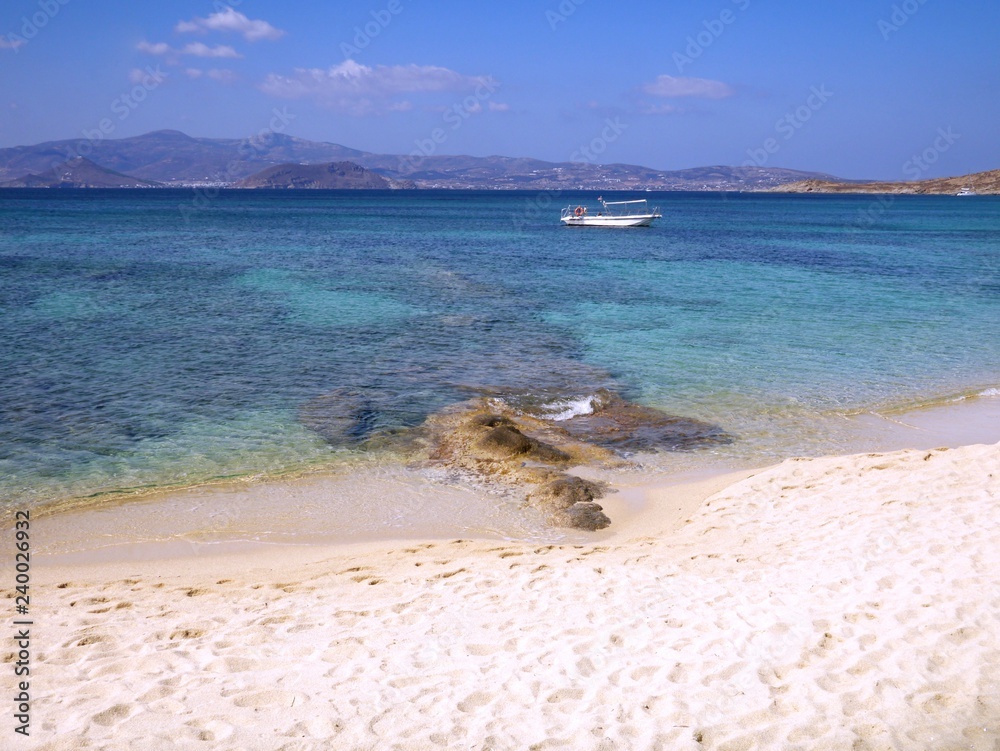 Obraz premium Beach and Turquoise Water on Naxos Island in Greece
