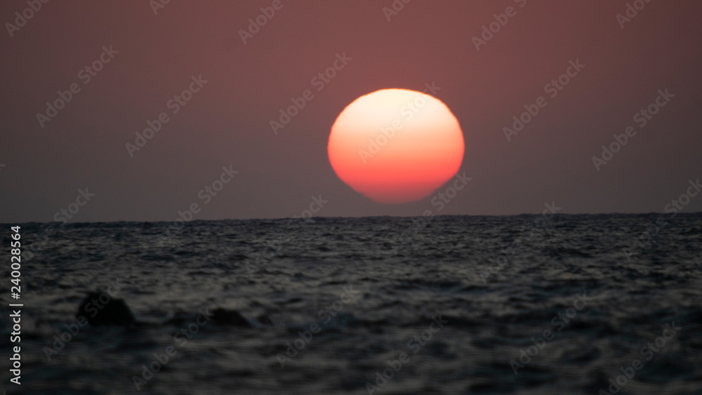 Coucher de soleil sur la mer Egee
