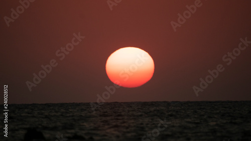 Fototapeta Naklejka Na Ścianę i Meble -  Coucher de soleil sur la mer Egee