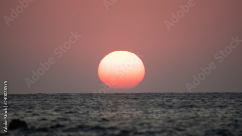 Fototapeta Naklejka Na Ścianę i Meble -  Coucher de soleil sur la mer Egee