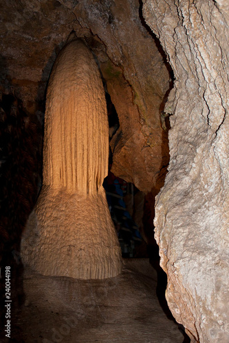 Fényképezés Formations in Gardner Cave in NE Washington
