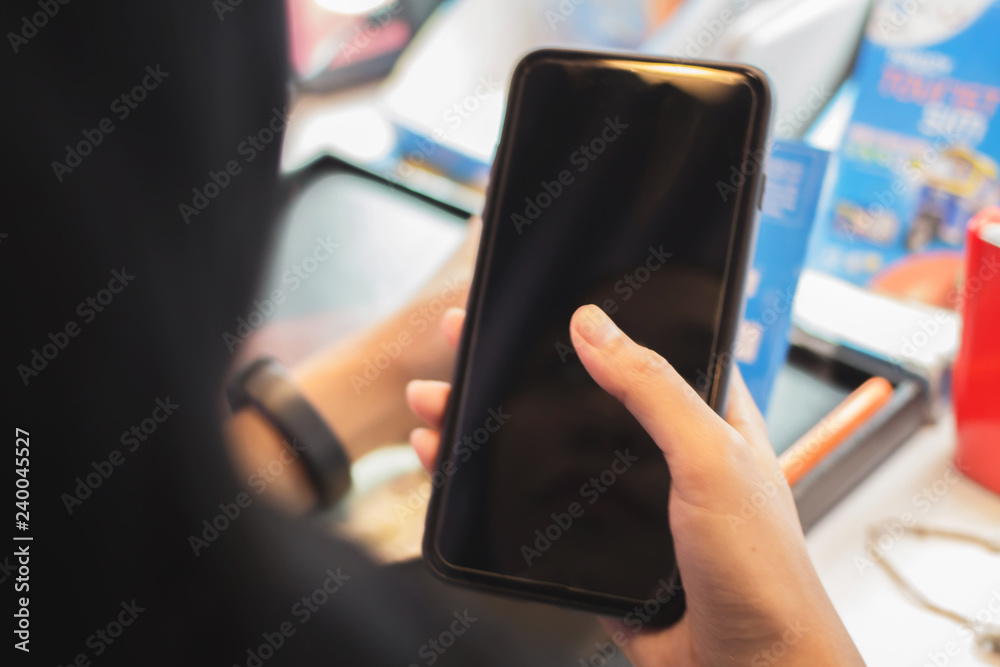 Registration employees are putting nano SIM cards in the store for customers to buy.