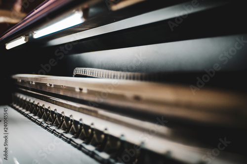 Εκτύπωση καμβά Large printer format inkjet working