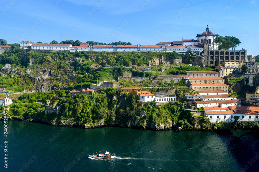 Fototapeta premium Dom Luis I bridge over Douro river and monastery of Serra do Pilar