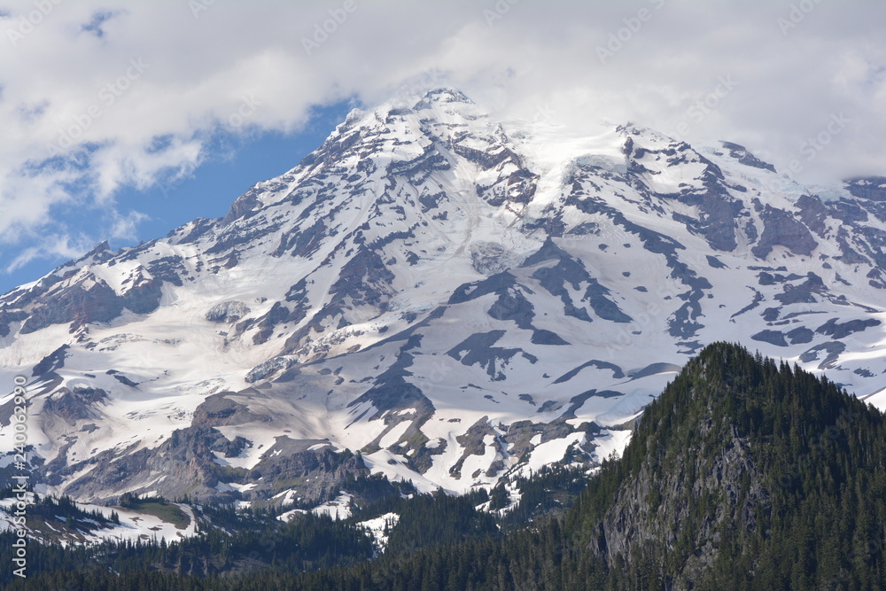 Fototapeta premium Rainier and Olympic Mountains