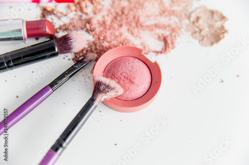 things for makeup: pencil, mascara, eyeliner and eyeshadow