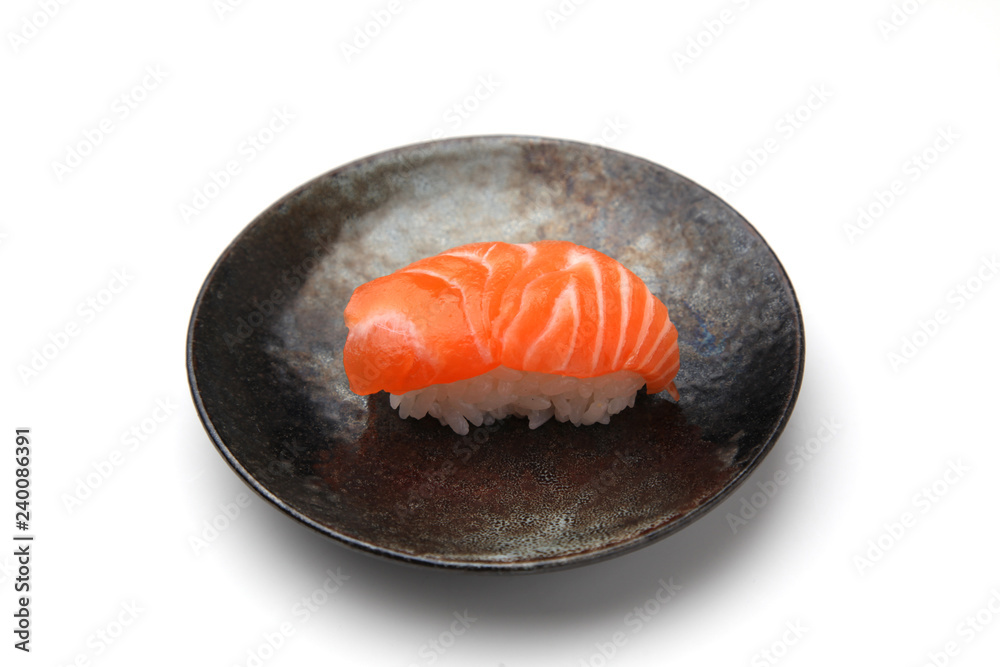 お皿にのせたサーモン寿司白背景stock Photo Adobe Stock