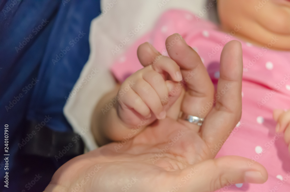 hand baby
