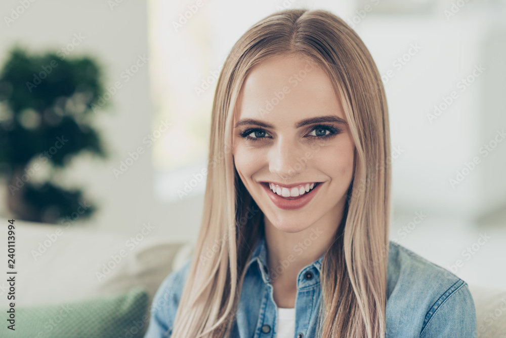 Close up portrait of wonderful amazing blondy she her lady at ho Close up portrait of wonderful amazing blondy she her lady at ho
