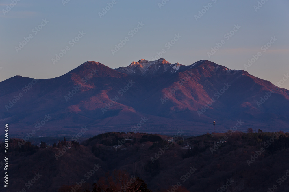 Naklejka premium 北杜市から八ヶ岳朝景