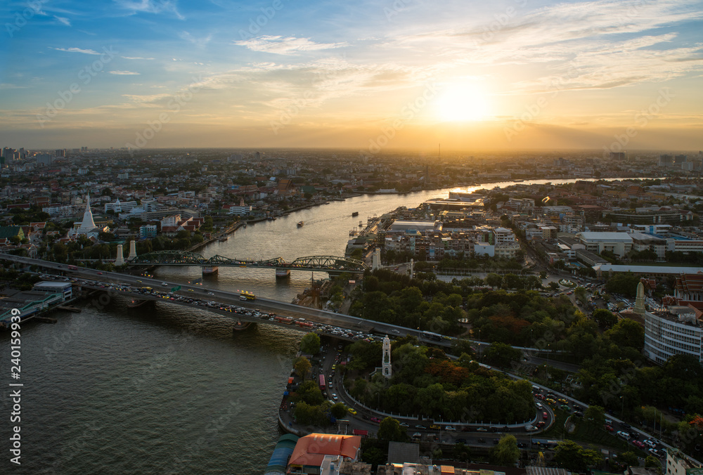 Fototapeta premium Bangkok city Evening Chao Phraya River View