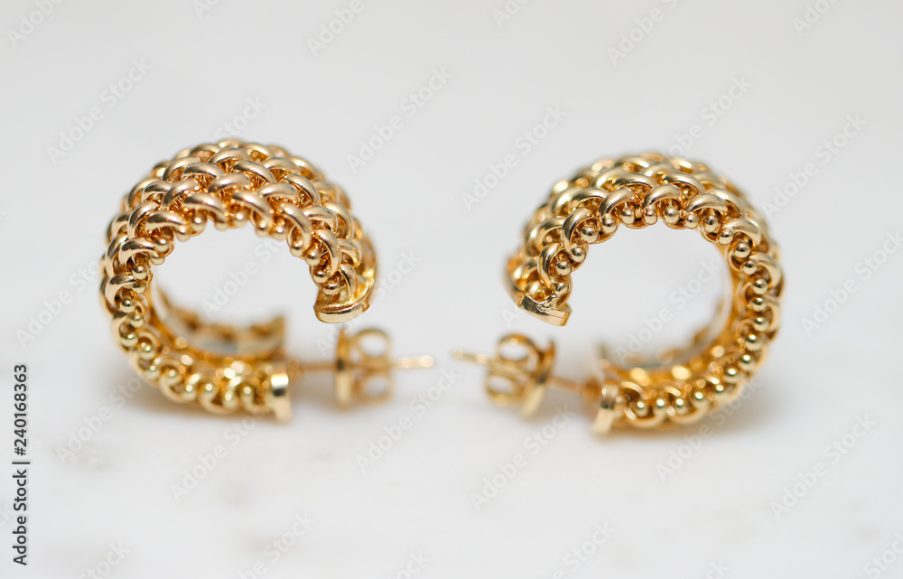 yellow gold hoop earrings - Image yellow gold hoop earrings - Image