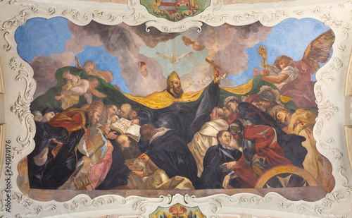 Obraz na plátne PRAGUE, CZECH REPUBLIC - OCTOBER 12, 2018: The baroque ceilinig fresco of St