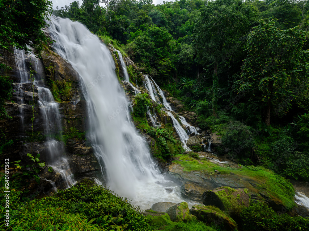 Smooth waterfall