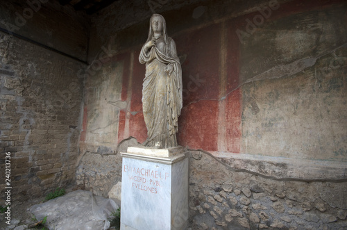 Statue of Eumachia at Pompei ruins, Naples / Italy