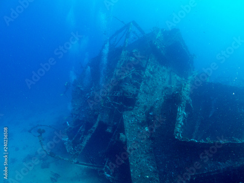 sunken ship with under the sea © Javier