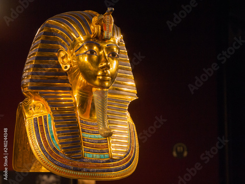 Ägyptischer Pharao in Gold