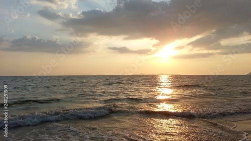 Sun sea