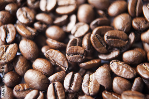 grains de café torréfier en gros plan