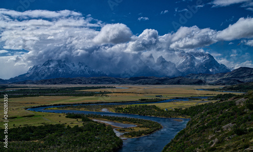Torres del Paine Scenery © Steven Fish