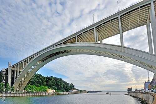 Arrábida Bridge, Porto, Portugal 