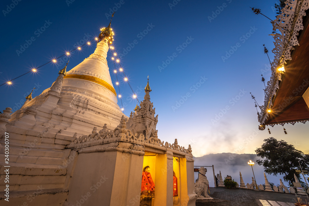 Fototapeta premium Phra That Doi Kong Mu Temple, Important buddhist temple and a famous tourist destination at Mae Hong Son Province, Thailand..