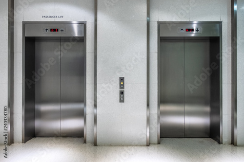 Metallic elevator two gate closed of passenger lift