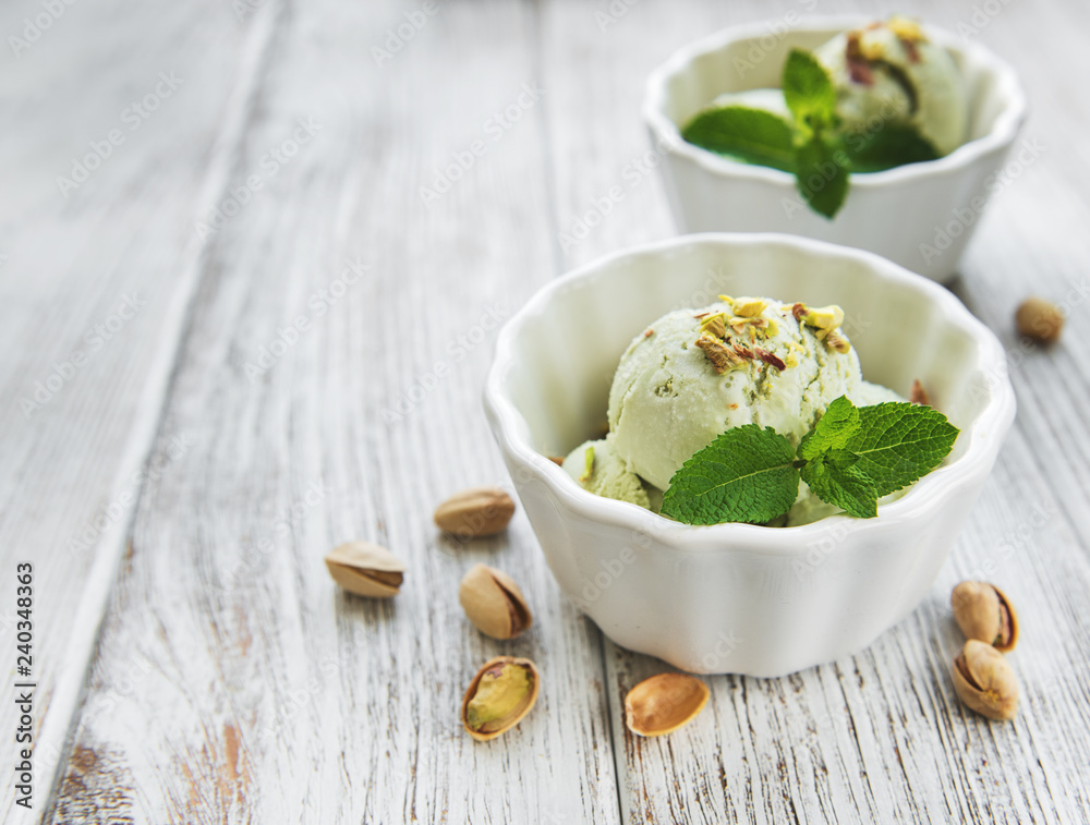 pistachio ice cream and mint pistachio ice cream and mint
