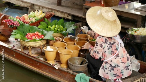 Floating market, bangkok thailand Asie
