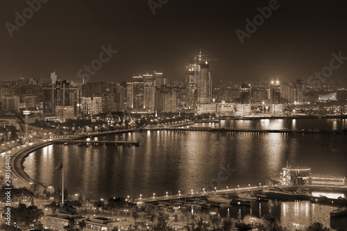 Night view of the city of Baku - the capital of the Republic of Azerbaijan © ArtEvent ET