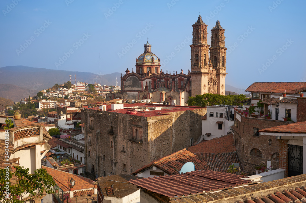 Φωτογραφία The Parroquia de Santa Prisca y San Sebastían, commonly known as the Church of S
