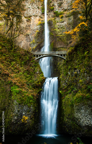 Fototapeta Naklejka Na Ścianę i Meble -  Multnomah Falls