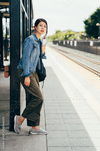 Canvas Print Train station morning commute woman going to work