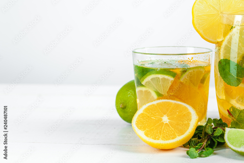 Fototapeta premium Lemonade. Drink with fresh lemons.