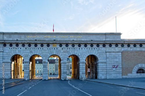 Castle Gate at Heldenplatz in Vienna, Heldendenkmal Äußeres burgtor Heldentor photo