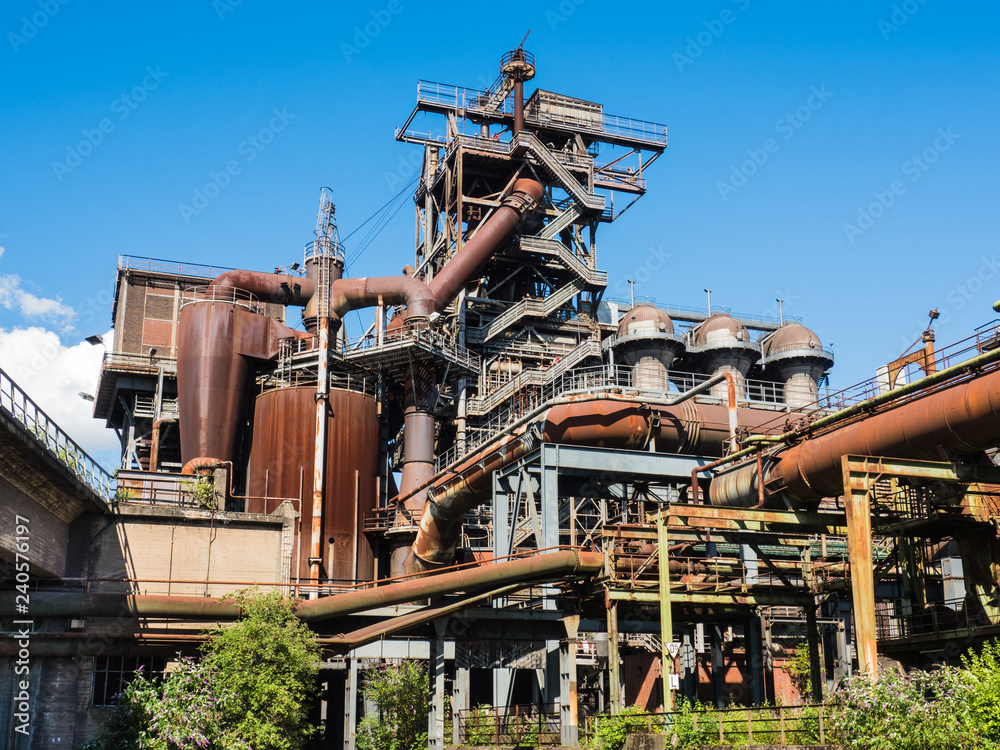 Fototapeta premium Alte Industrieanlage