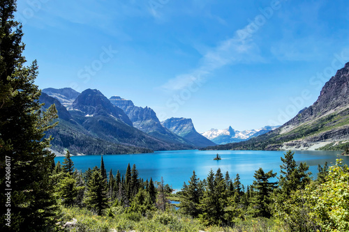 Fototapeta Naklejka Na Ścianę i Meble -  St. Mary Lake, Glacier National Park