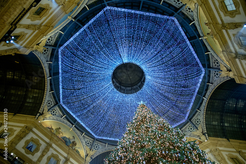 Galleria Vittorio Emanuele II - Milano photo