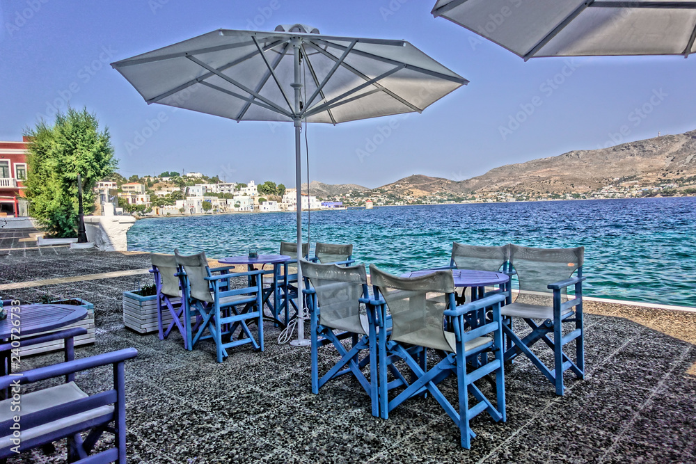 Terrasse d'un bar grec en version HDR