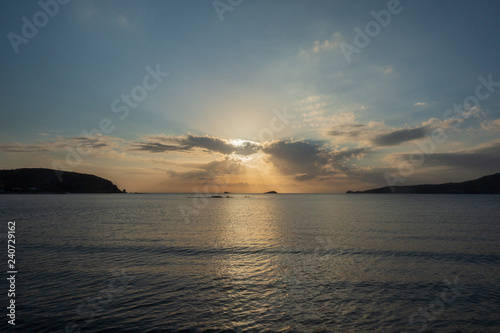 Nuages soleil et mer