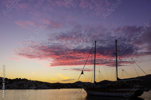 Ciel avec nuage coucher de soleil méditerranéen photo
