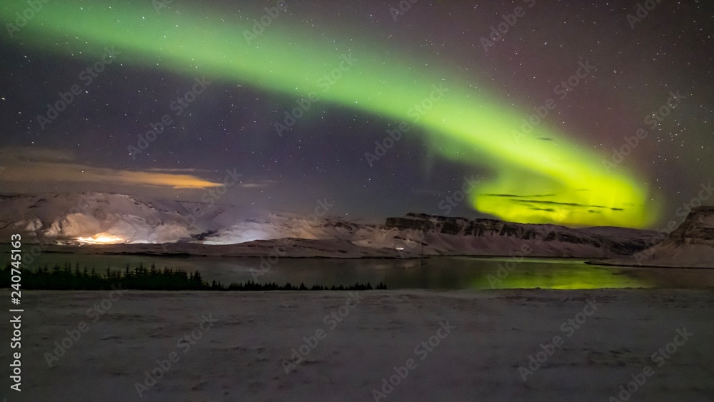 Aurora Borealis Nordlichter über Reykjavik, Island Reisen