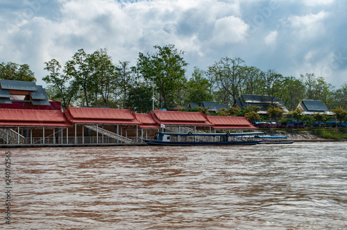 Steg am Ufer von Laos am goldenen Dreieck in Asien