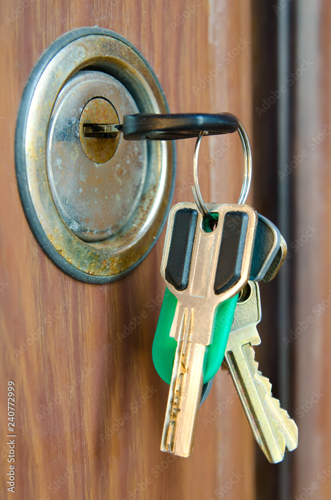 key in keyhole