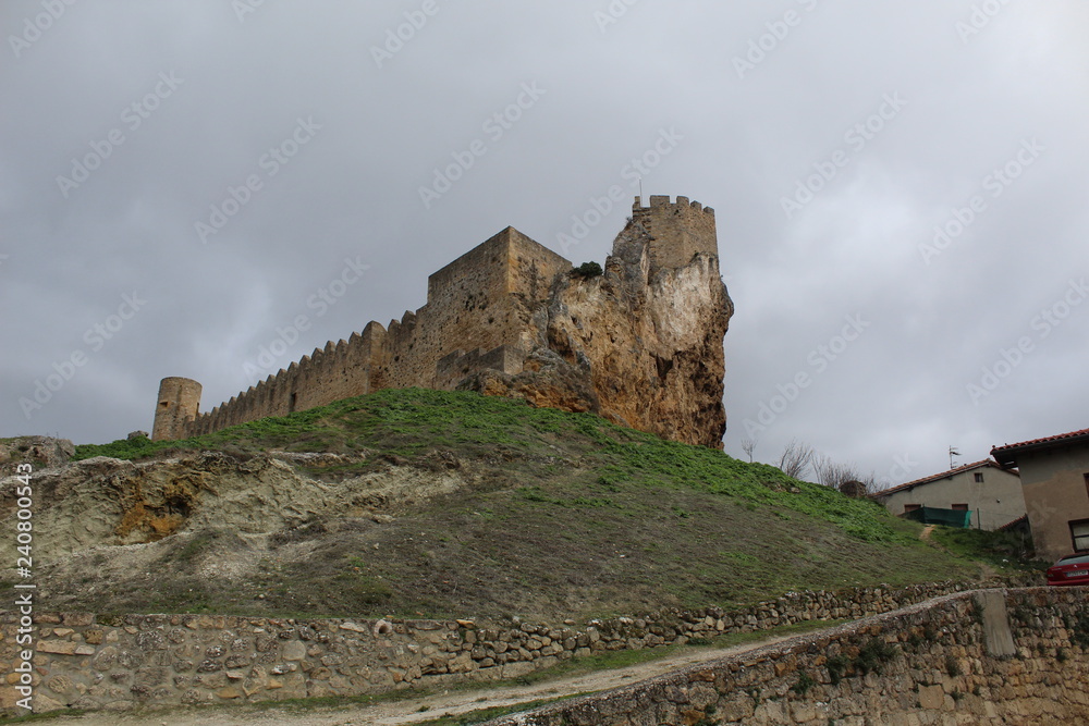 vista trasera,castillo de los duques de frias en ciudad de frias,las merindades,burgos,castilla y leon,españa