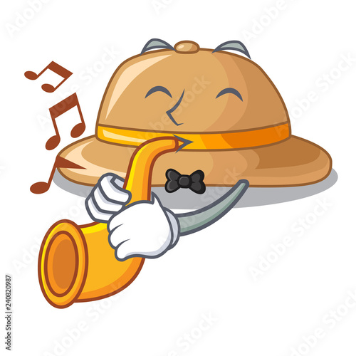 With trumpet cork het located in table chacter