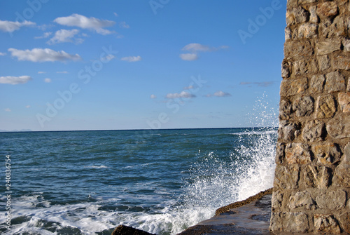 Vista mare con schizzi