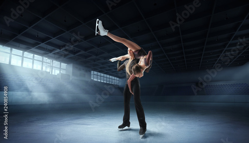 Figure skating couple